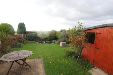 3 bedroom semi-detached house to rent - Photo 4