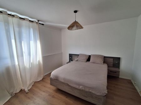 Location Appartement 2 pièces 54m² ST ETIENNE 42100 - Photo 3