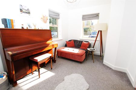 Holts Crest Way, Leeds City Centre, LS12 2AH - Photo 5