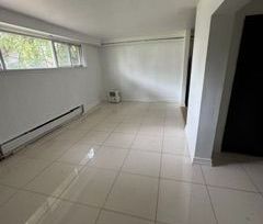 For Lease - 437 Lawrence Avenue, Toronto, Ontario - Photo 2