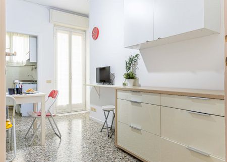 Wonderful spacious and bright single room in Viale Teodorico - Photo 4