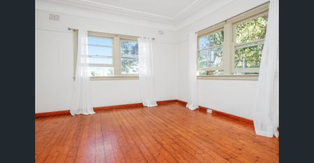 Three Bedroom Home In Whisper Quiet Location - Photo 3