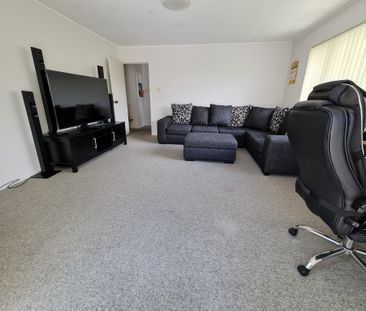 Property Management9 Delamare Court, Sunnynook - House for Rent - Photo 2