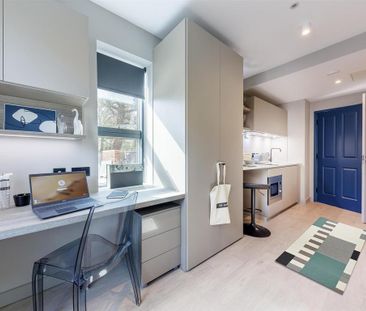 1 bedroom in a flat share to rent - Photo 3