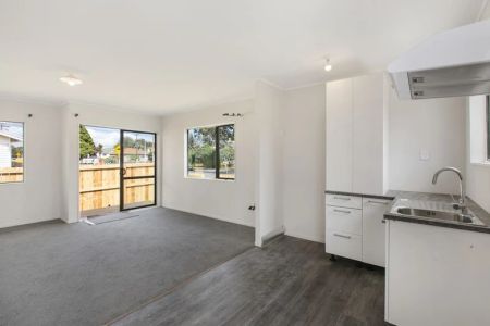 Excellent Location - Photo 3