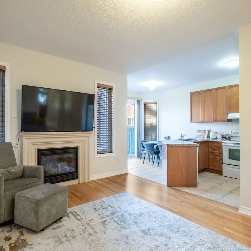 For Lease - 8 Stookes Crescent, Richmond Hill, Ontario - Photo 1