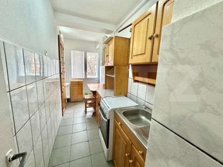 Garsoniera de inchiriat,mobilata si utilata,zona Cetate - Fotografie 2