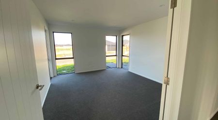 3 Bedroom Home in Ravenswood - 6 Months Rental - Photo 4