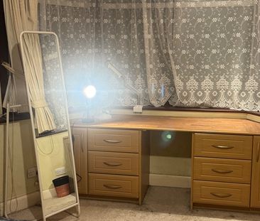 Room in a Shared House, Glebelands Avenue, IG2 - Photo 3