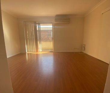 Convenient Location - Photo 2