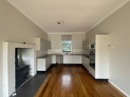 Three Bedroom Home - Photo 4