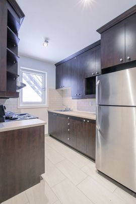 5552 Snowdon Street - Photo 1