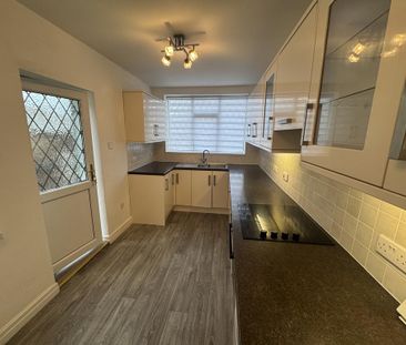 2 bedroom semi-detached bungalow to rent - Photo 6