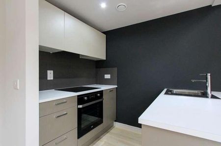 Dixie, Cardiff Bay, CF10 - Photo 3