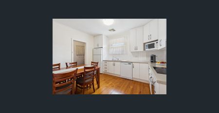 Comfortable Family Living in a Quiet Gepps Cross Location - Photo 4