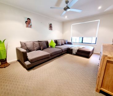 Leafy Family Home with Entertainer's Oasis! - Photo 6