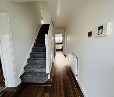 4 bedroom detached house to rent - Photo 1