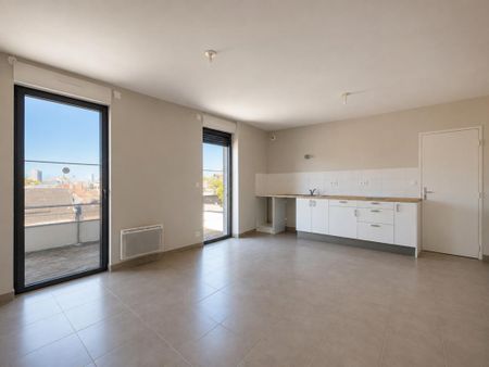 Location Appartement 2 pièces 49m² TOURS 37000 - Photo 2