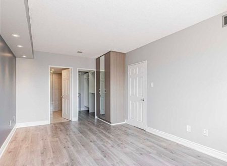 For Lease - 335 Webb Drive Unit# PH-108, Mississauga, Ontario - Photo 4