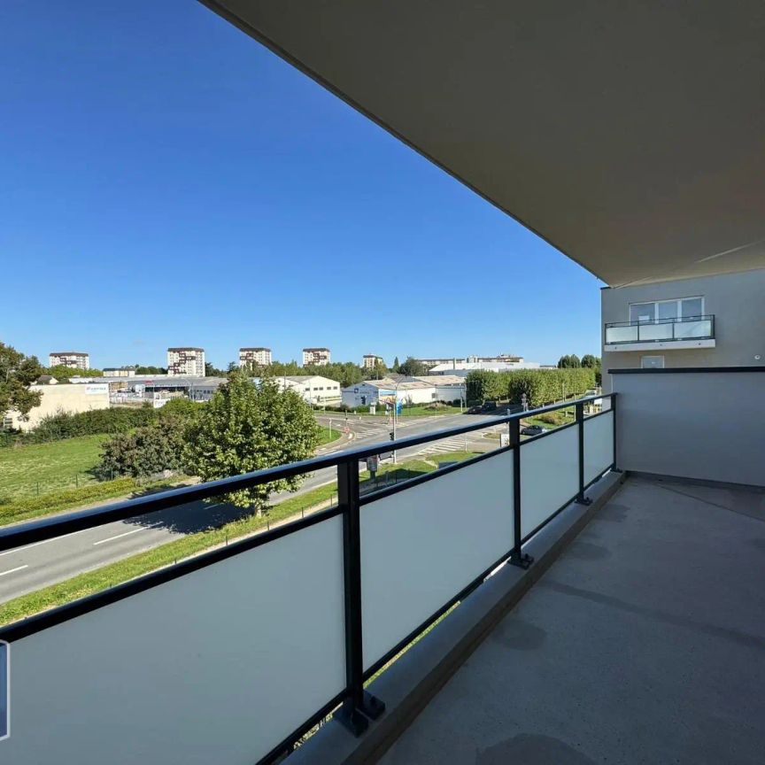 Appartement à louer 3 pièces 62.24m² - Photo 1