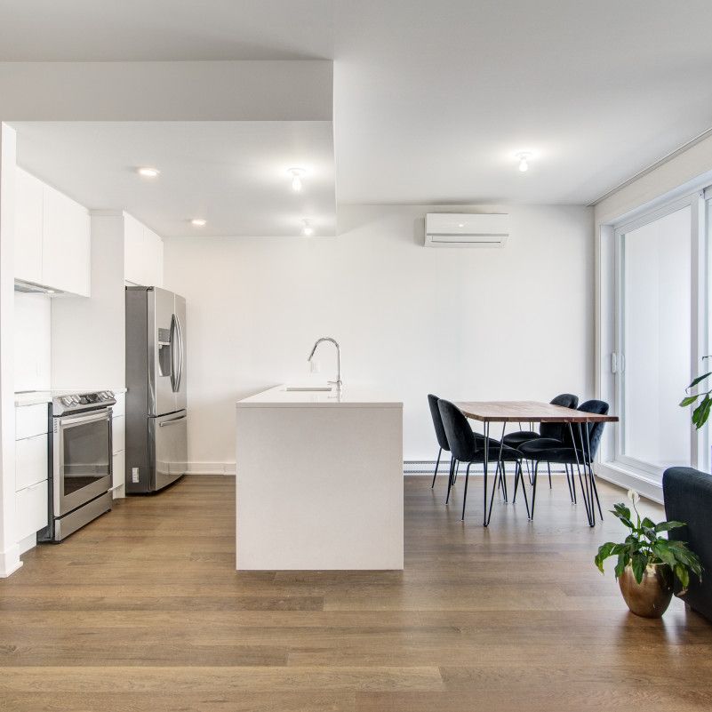 185 16e Avenue, #203 - Photo 1