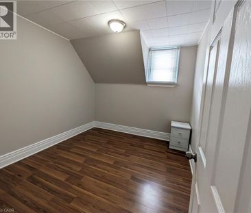 12 EAST 24TH Street Unit# Upper, Hamilton, Ontario, L8V2X7 - Photo 3