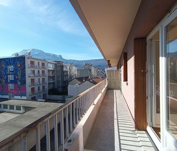 Location Appartement 2 pièces 55m² GRENOBLE 38100 - Photo 6