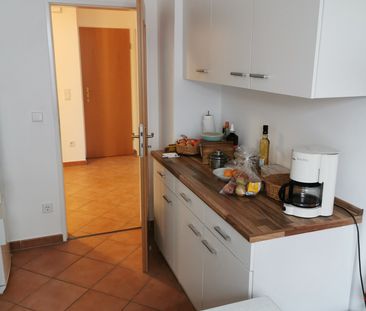 Helle 3-Zimmer-Wohnung mit Balkon, Hauswirtschaftsraum und Kellerabteil - Photo 2