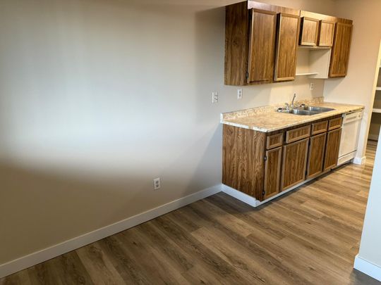 2 Bedroom Unit in Clearview Meadows!! - Photo 1