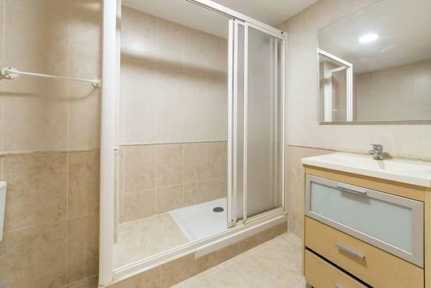 Carrer de Calvo Acacio, Valencia, Valencian Community 46017 - Photo 1