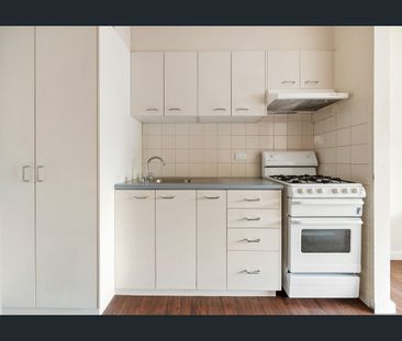 *** Ground Apartment - Amazing location - Central Frankston - Photo 2