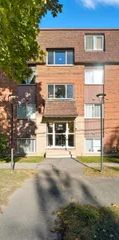 1 room apartment of 66m² in Gatineau - Photo 2