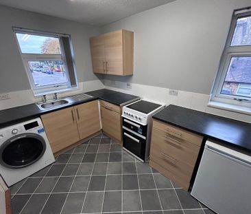 2 bedroom flat to rent - Photo 4