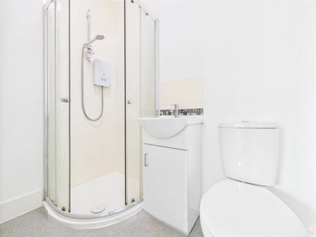 Property to rent - Photo 4