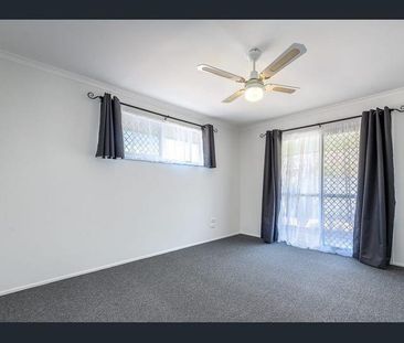 $600 per week / $2,400 Bond - Photo 2