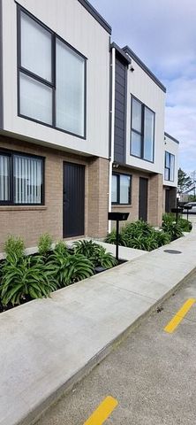 Modern 3BR Townhouse in Mangere Bridge - Photo 5