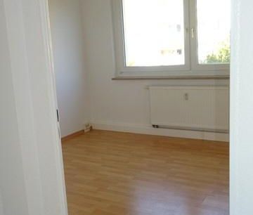 Wohnung mit schöner Aussicht - Balkon - Aufzug - 3,5 Zimmer - Photo 5