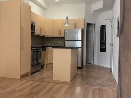 For Lease - 1090A Bloor Street Unit# Upper Unit, Toronto, Ontario - Photo 3