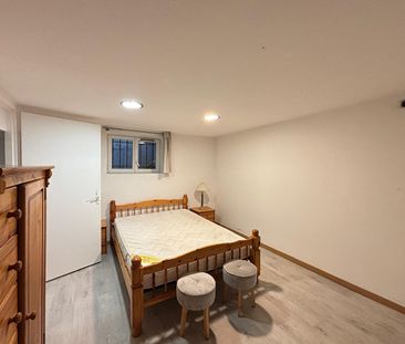 Location Appartement 5 pièces 122m² - Photo 3