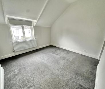 2 bedroom semi-detached house to rent - Photo 2