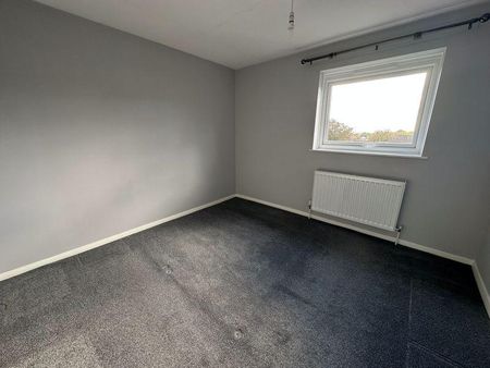 2 bedroom end of terrace house to rent - Photo 4