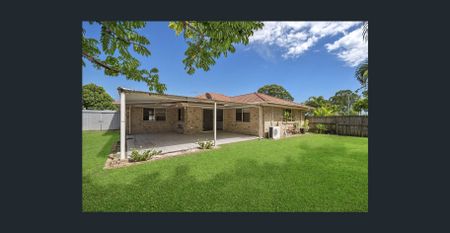 Beautiful Easily Maintained Lowset! - Photo 2