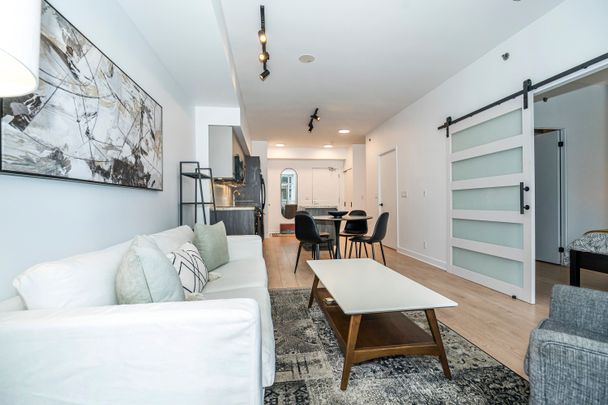 For Lease - 21 Nelson Street Unit# 1015, Toronto, Ontario - Photo 1