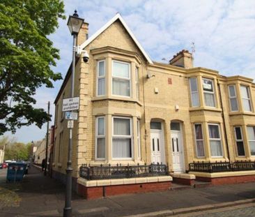 4 bedroom end of terrace house to rent - Photo 2