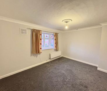 2 bedroom semi-detached house to rent - Photo 3