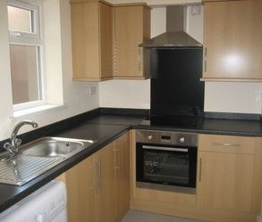 2 Bed Luxury Student Flat - StudentsOnly Teesside - Photo 5