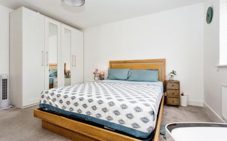 4 bedroom property to rent - Photo 4