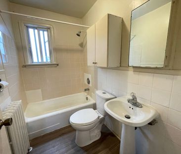 For Lease - 204 O'Connor Drive Unit# C, Toronto, Ontario - Photo 4