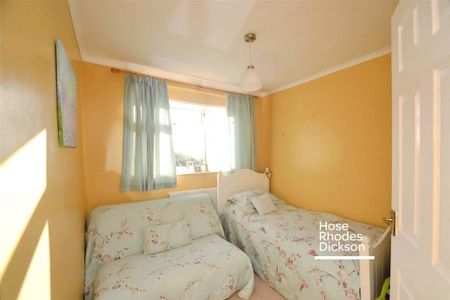 3 bedroom bungalow to rent - Photo 4