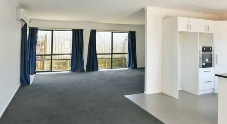 Modern 3 bedroom home in fantastic location - Photo 5